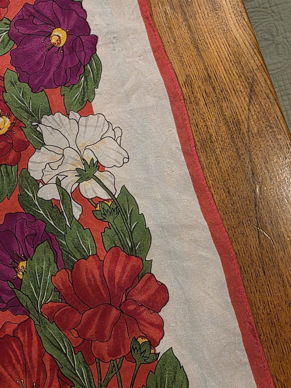 Vintage Oscar de la Renta 100% Silk Floral Scarf 30 x 30 - Picture 6 of 9